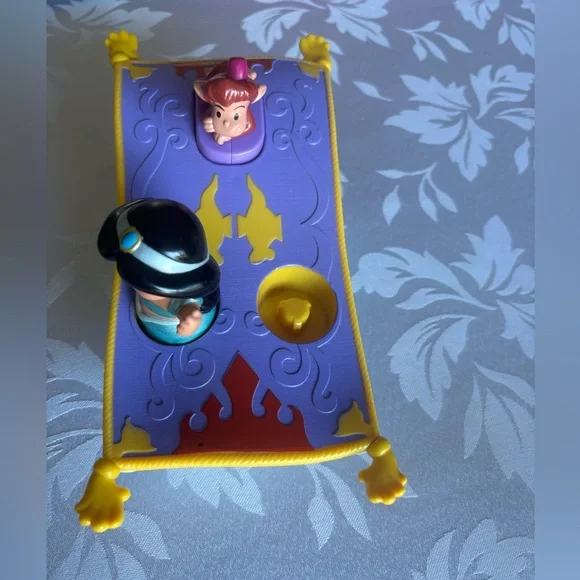 Fisher Price Little People Disney Aladdin Jasmine Musical Magic Carpet Toy - Picture 2 of 7